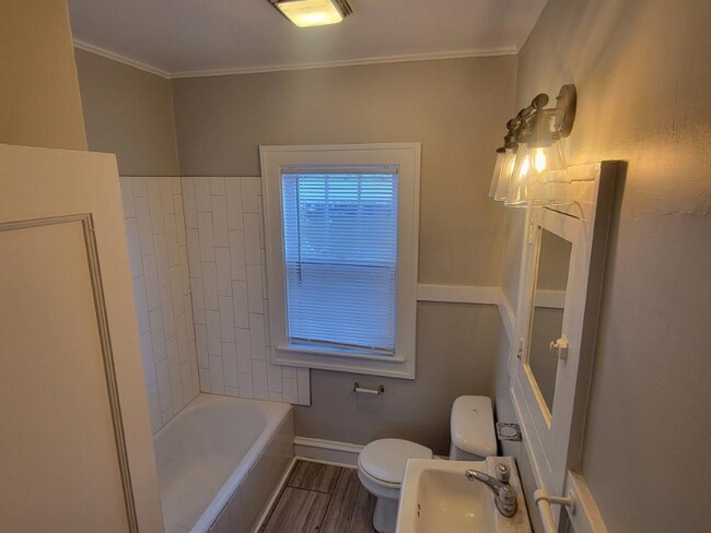 Photo - 1002 Bell Ave Unit 1002 Bell Ave