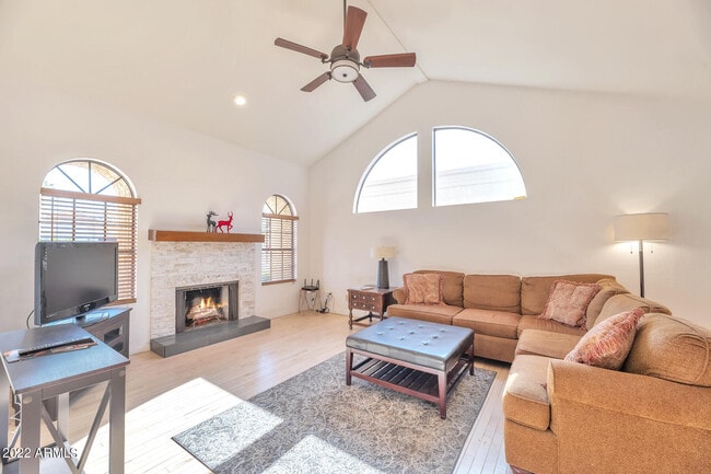 Photo - 10566 N 87th Pl