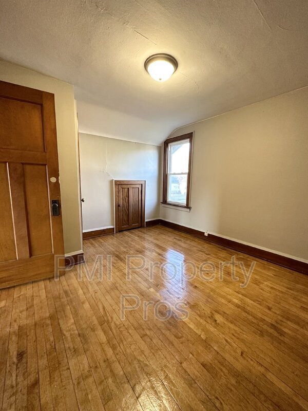 Photo - 2710 W Melvina St