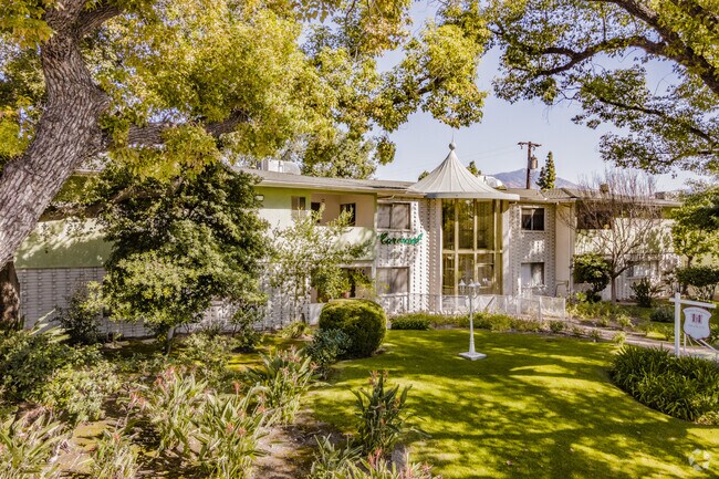 Carousel Apartments - Carousel Apartments