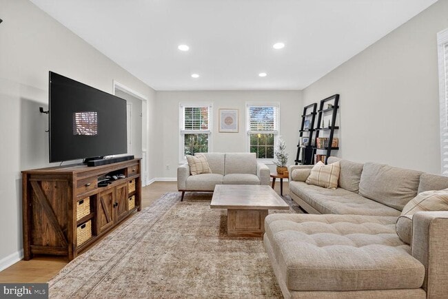 Photo - 3725 Krysia Ct