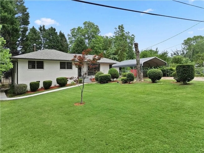 Building Photo - Room in Apartment on Patricia Dr