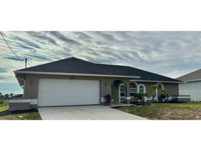 Photo - BEAUTIFUL 3 Bedroom 2 bath SOUTHWEST CAPE ...