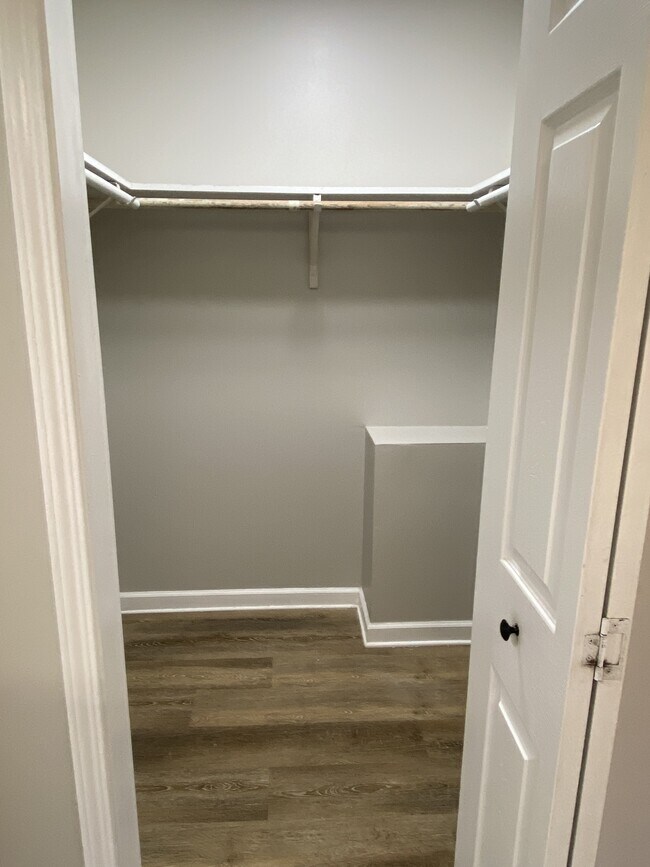145 Viking Dr