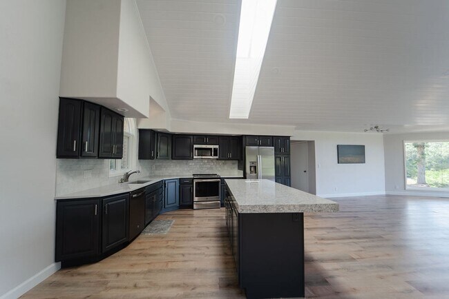 Photo - 11 Loyola Way