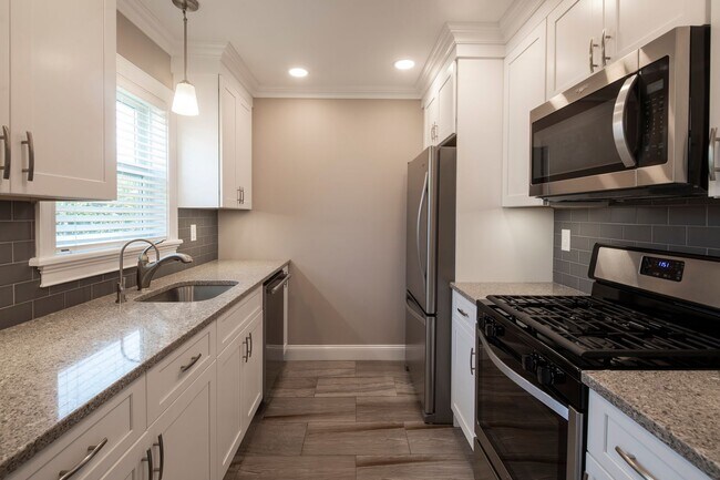 Photo - Leonia Manor: In-Unit Washer & Dryer, Heat...