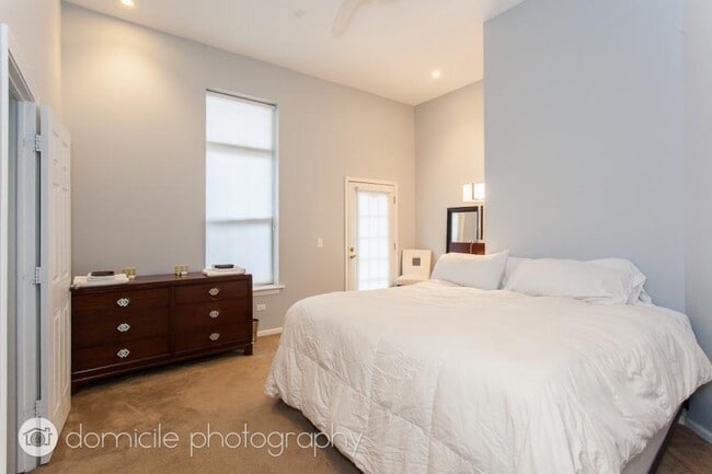 Photo - 3 bedroom in Chicago IL 60612 Unit 1