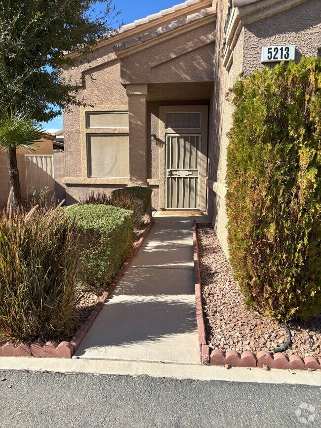 Building Photo - 5213 Panguitch Dr Rental