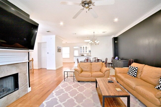 Photo - 2410 Dorrington St Unit C