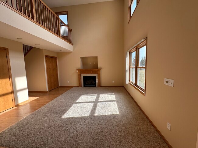 2209 White Oak Dr