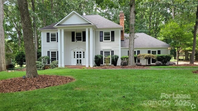 Building Photo - 9424 Whitethorn Dr Rental
