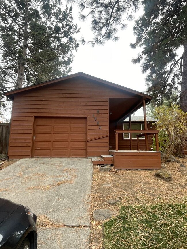 Photo - NW BEND Bungalow