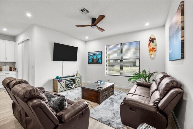 Photo - 14042 SW Thorens Dr
