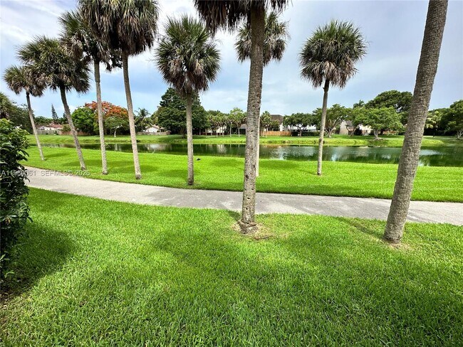 Photo - 14832 SW 104th St