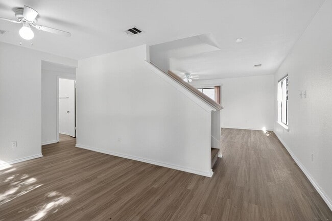 Photo - 1200 Keeshond Pl