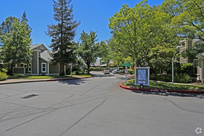Photo - Lakeside Townhomes