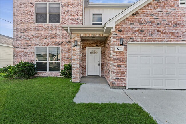 Photo - 8211 James Franklin St