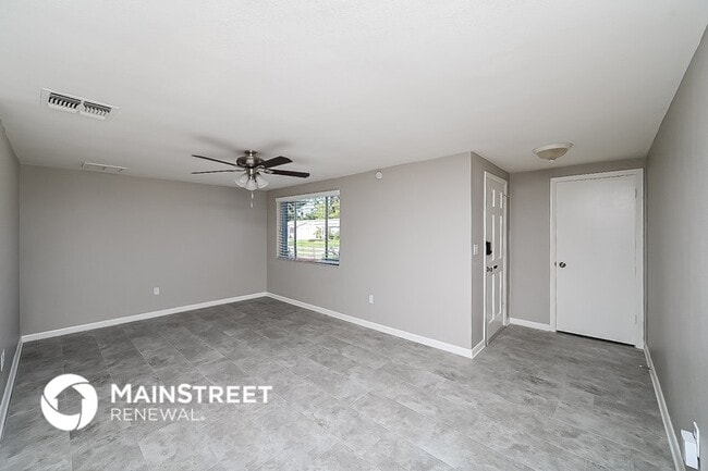 Photo - 4010 Stratfield Dr
