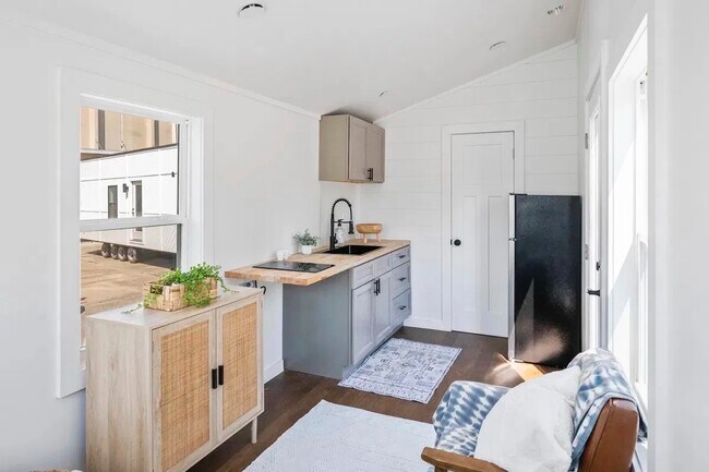 Photo - 2015 Union School Rd SW