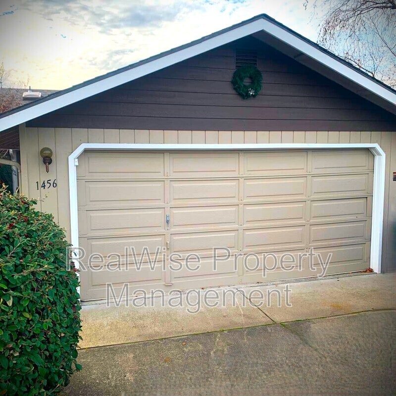 Photo - 1456 Cameo Ct House