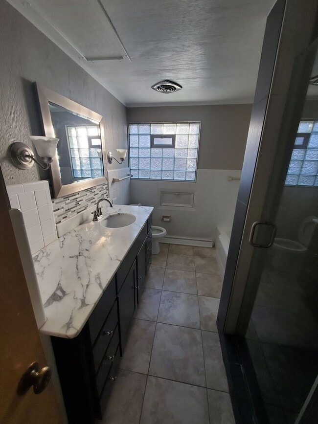 Photo - 7611 W Arthur Ave Unidad #1