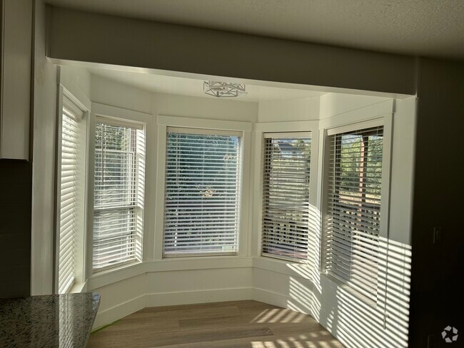 Building Photo - 308 Hillside Cir Unit Basement Daylight Apartme Rental