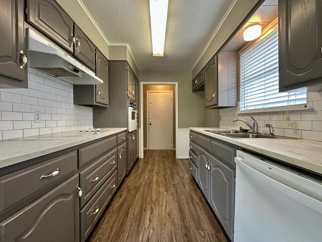 Photo - Single Family Home *LEASING SPECIAL AVAILABLE*