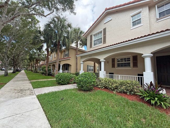 Photo - 4533 Highgate Dr