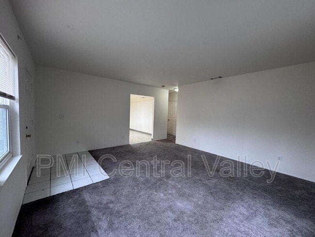 Photo - 136 E Stadium Dr