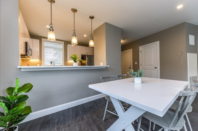 Photo - 4945 Washington St Unidad 106