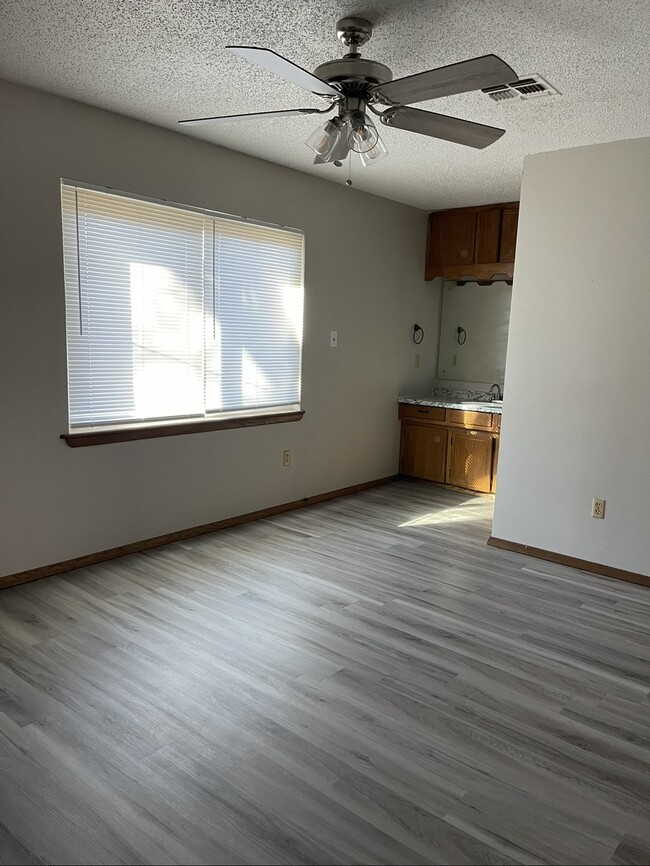 Photo - 2210 NW 23rd St