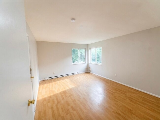 1582 Crest Hill Ave Unit 3