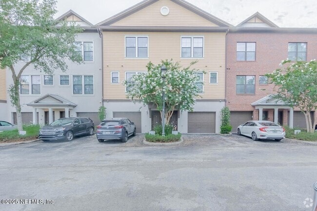 Building Photo - 9823 Tapestry Park Circle Rental