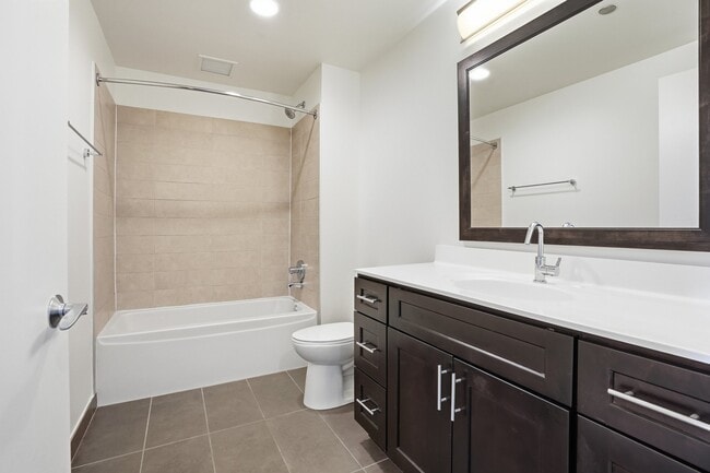 Photo - 1229 N Wells St
