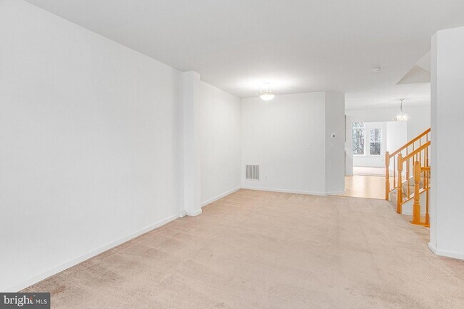 Photo - 3842 Koval Ln