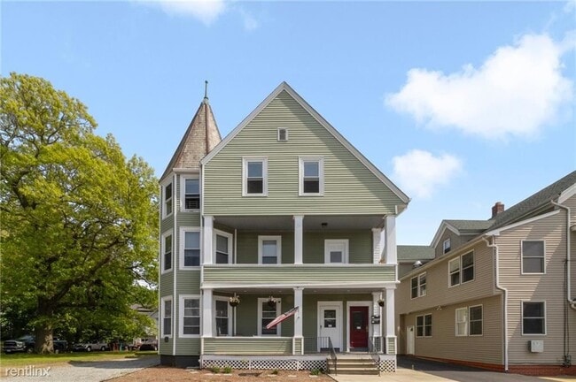 3 br, 1 bath Triplex - 154 Grove Street 1 - 3 br, 1 bath Triplex - 154 Grove Street 1 Condo