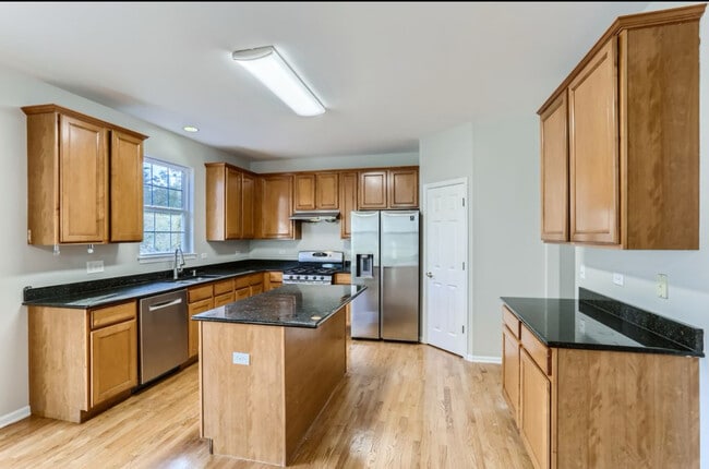 Photo - 2137 W Silverleaf Ln