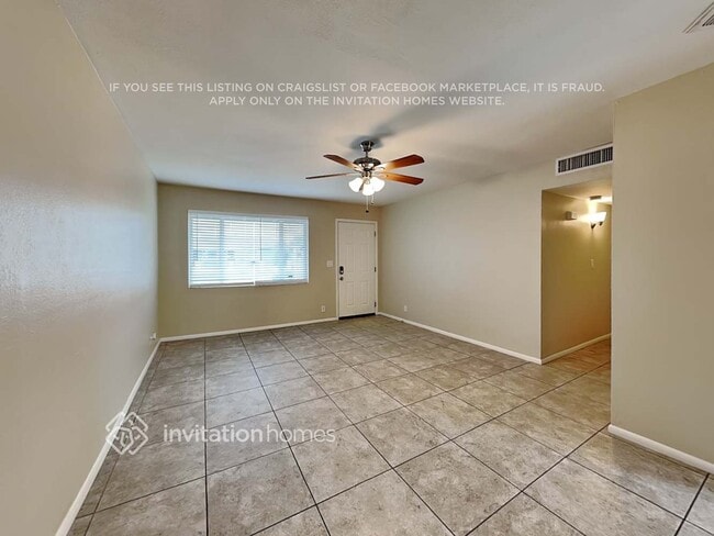 Photo - 463 E 7th Dr