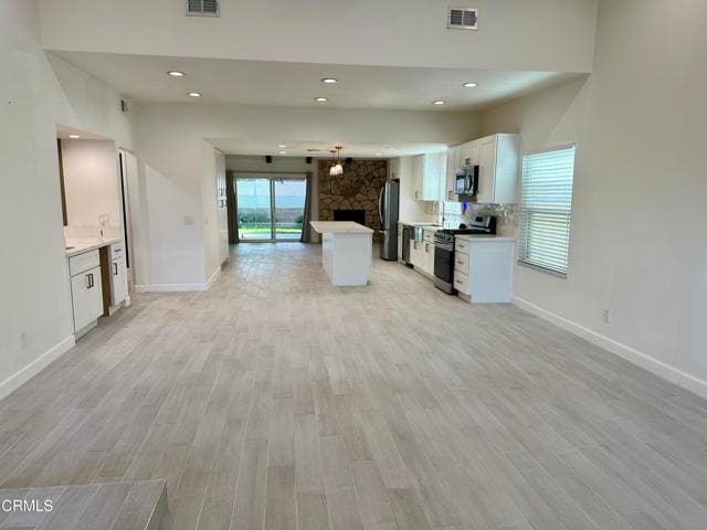 Photo - 20746 Schoenborn St