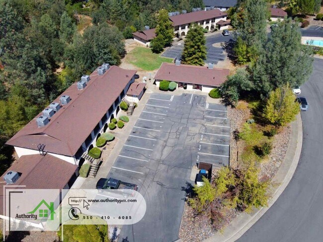 Photo - 300 Boulder Creek Dr, Redding, CA 96003