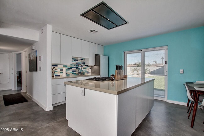 Photo - 7034 E Wilshire Dr