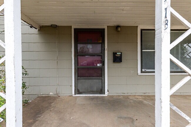 Photo - 3 Bedroom Home for under $1000