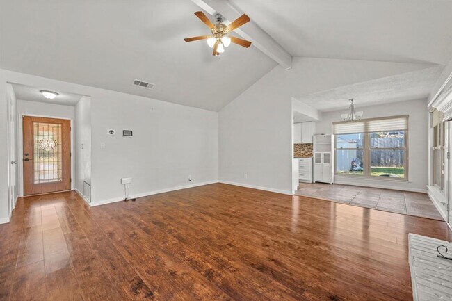 Photo - 605 Apache Trail