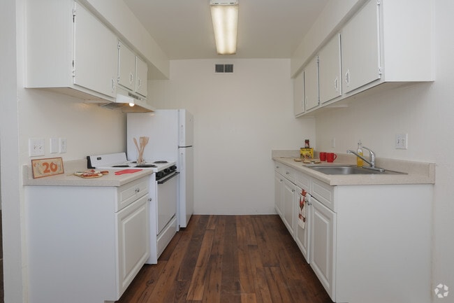 Interior Photo - Midtown Commons Rental