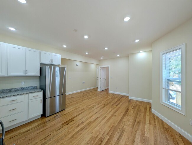 Photo - 22 Holyoke Rd Unit 1