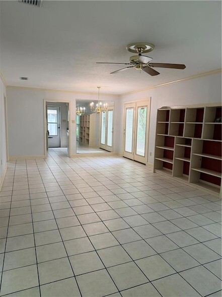 Photo - 313 W 20th Ave