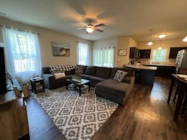 Photo - 3 bedroom 2 bathroom townhome in quiet neighborhood