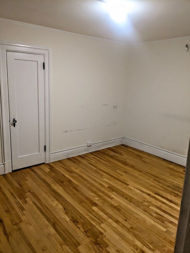 Photo - Colonial Apartments Unit 21- 2nd Floor