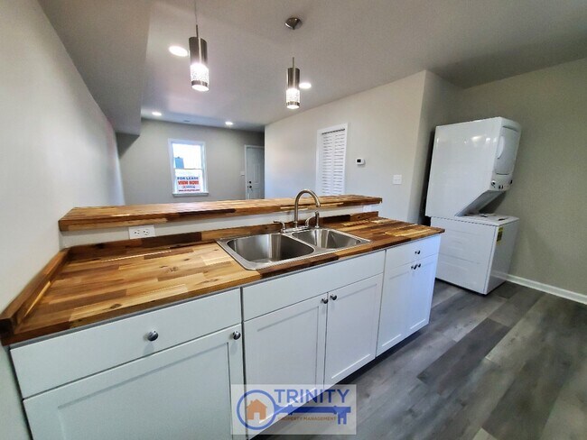 Photo - 1109 Hampton Avenue Ext Unit C