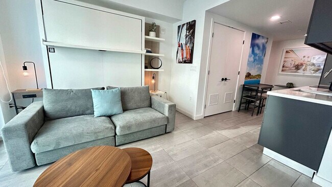 Photo - 227 NE 2nd St Unidad FL30-ID1261244P